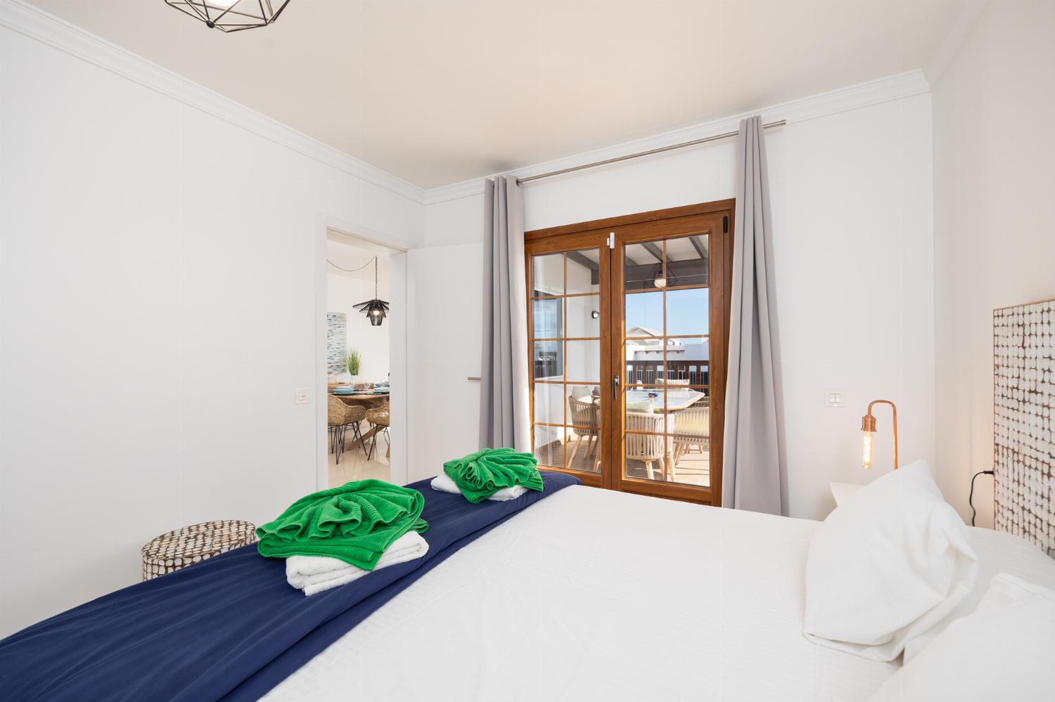 Double bedroom with en suite bathroom and A/C