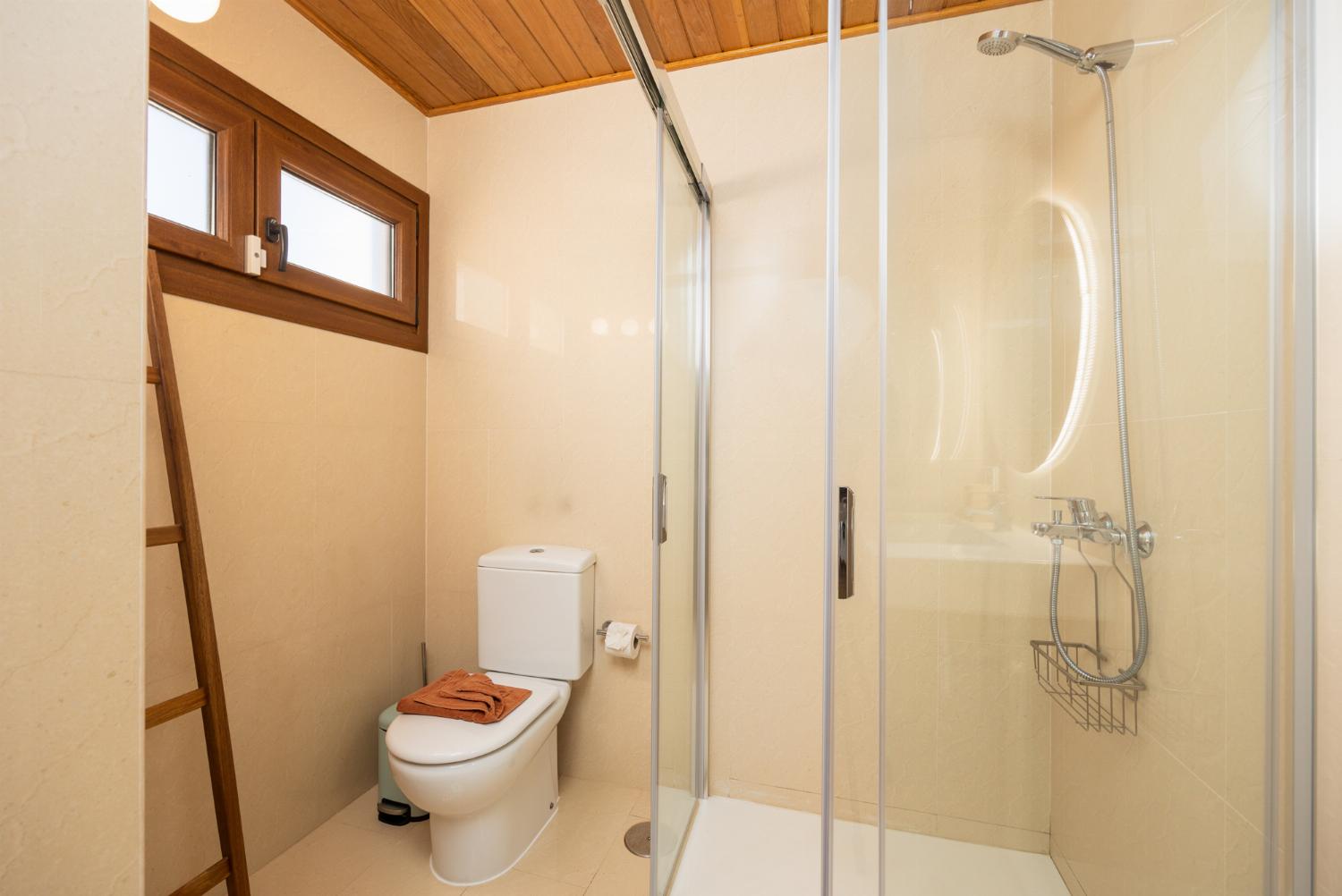 En suite bathroom with shower