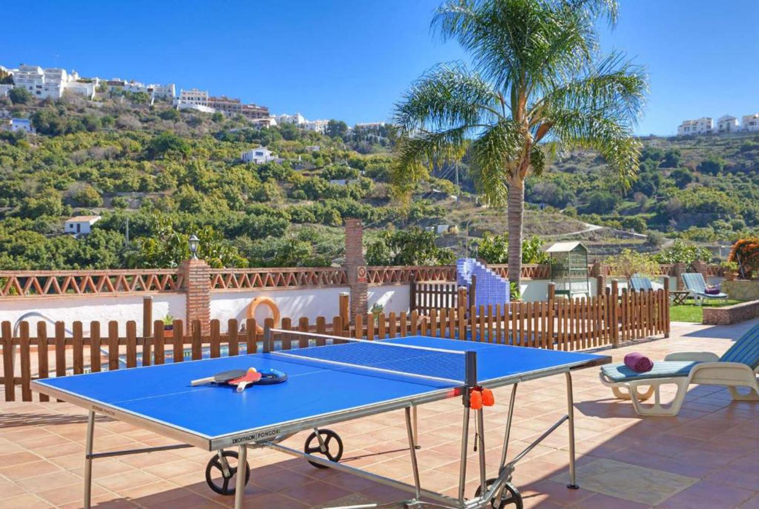 Table tennis 