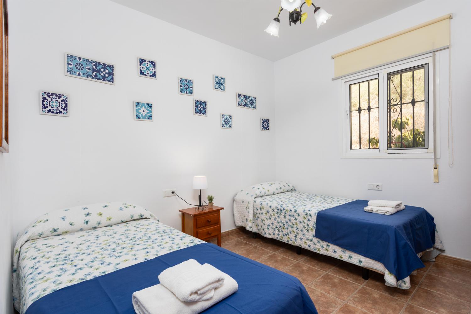 Twin bedroom with A/C