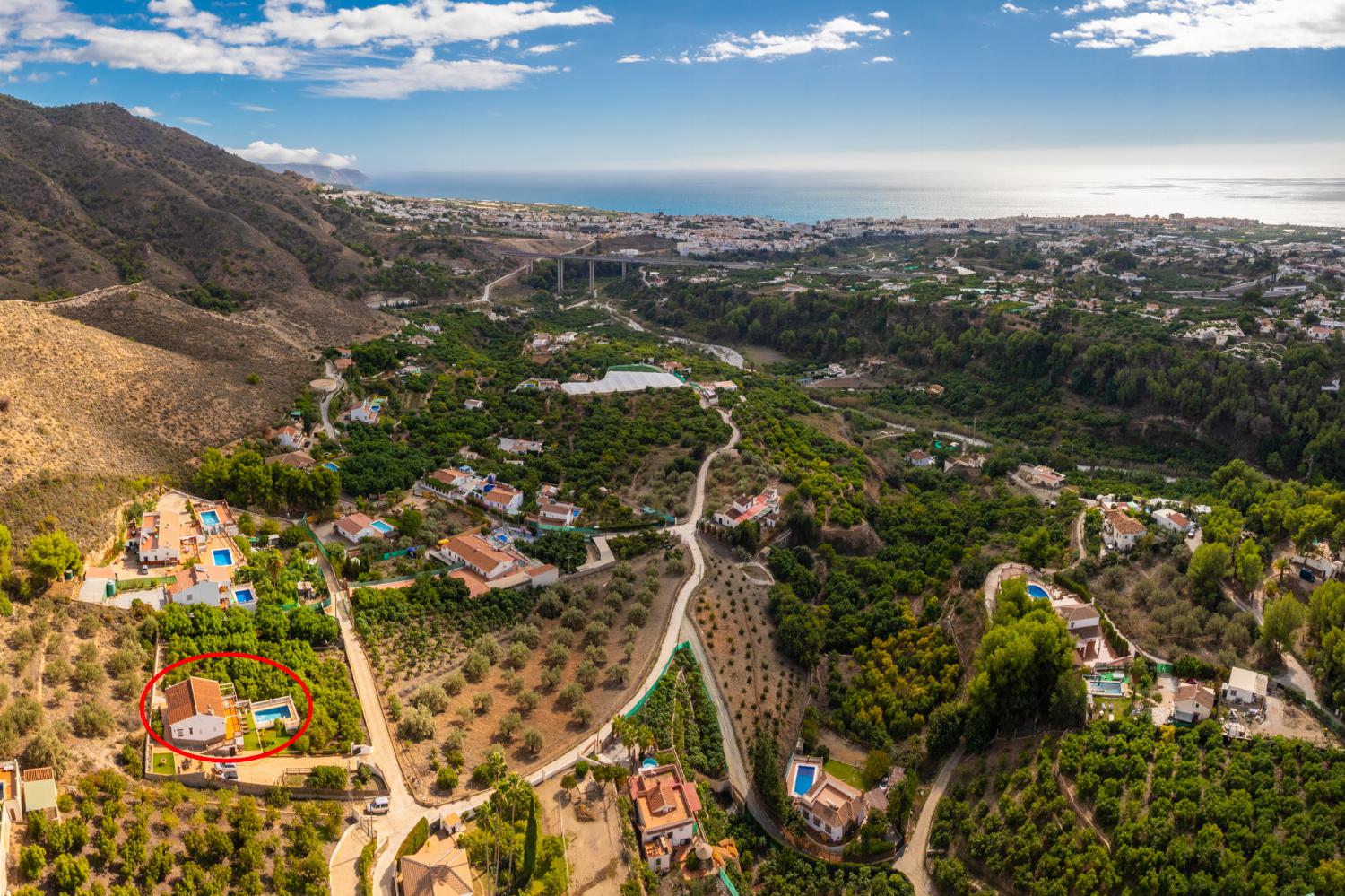 Aerial view showing location of Villa Medina Paloma