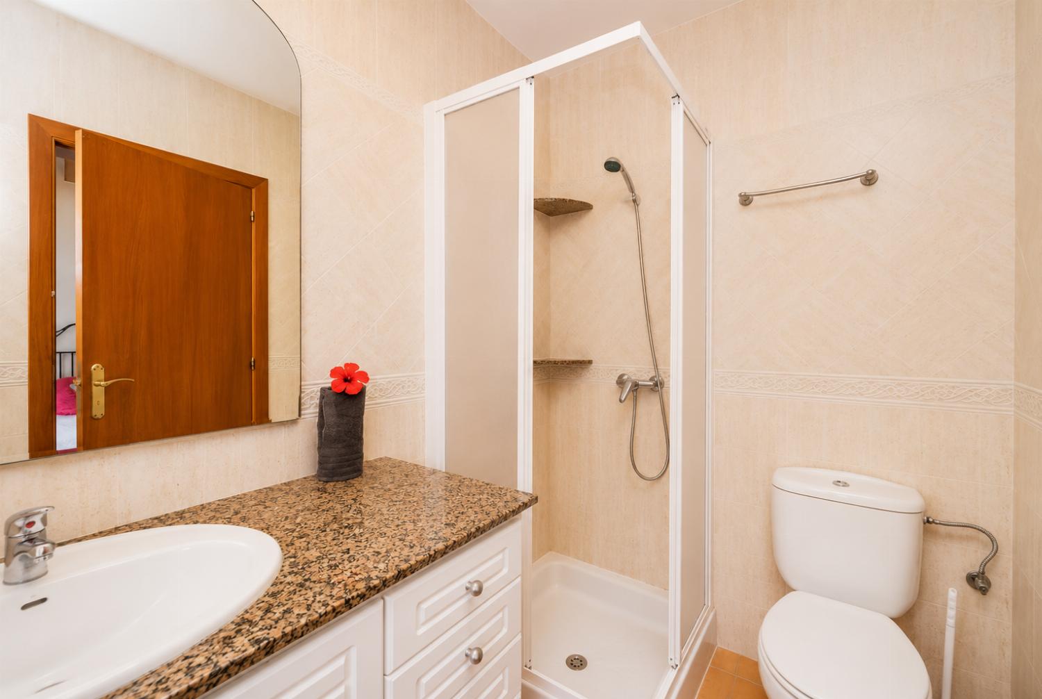 En suite bathroom with shower