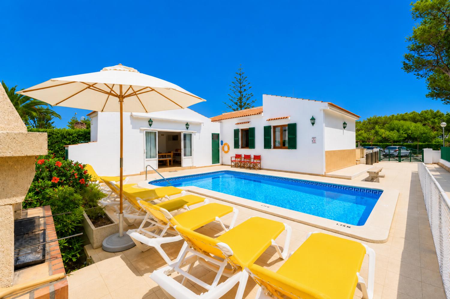 Private pool and terrace