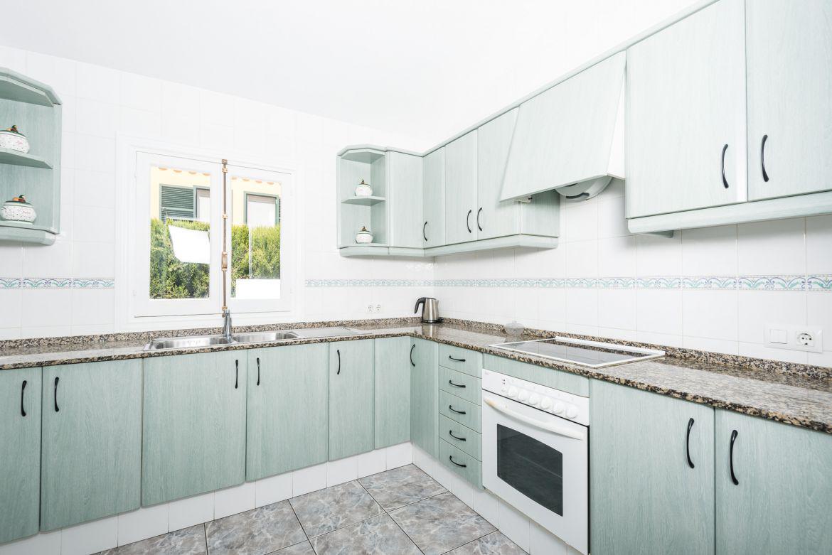 Equipped kitchen