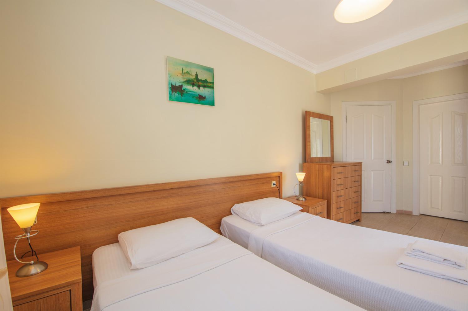 Twin beds bedroom with A/C
