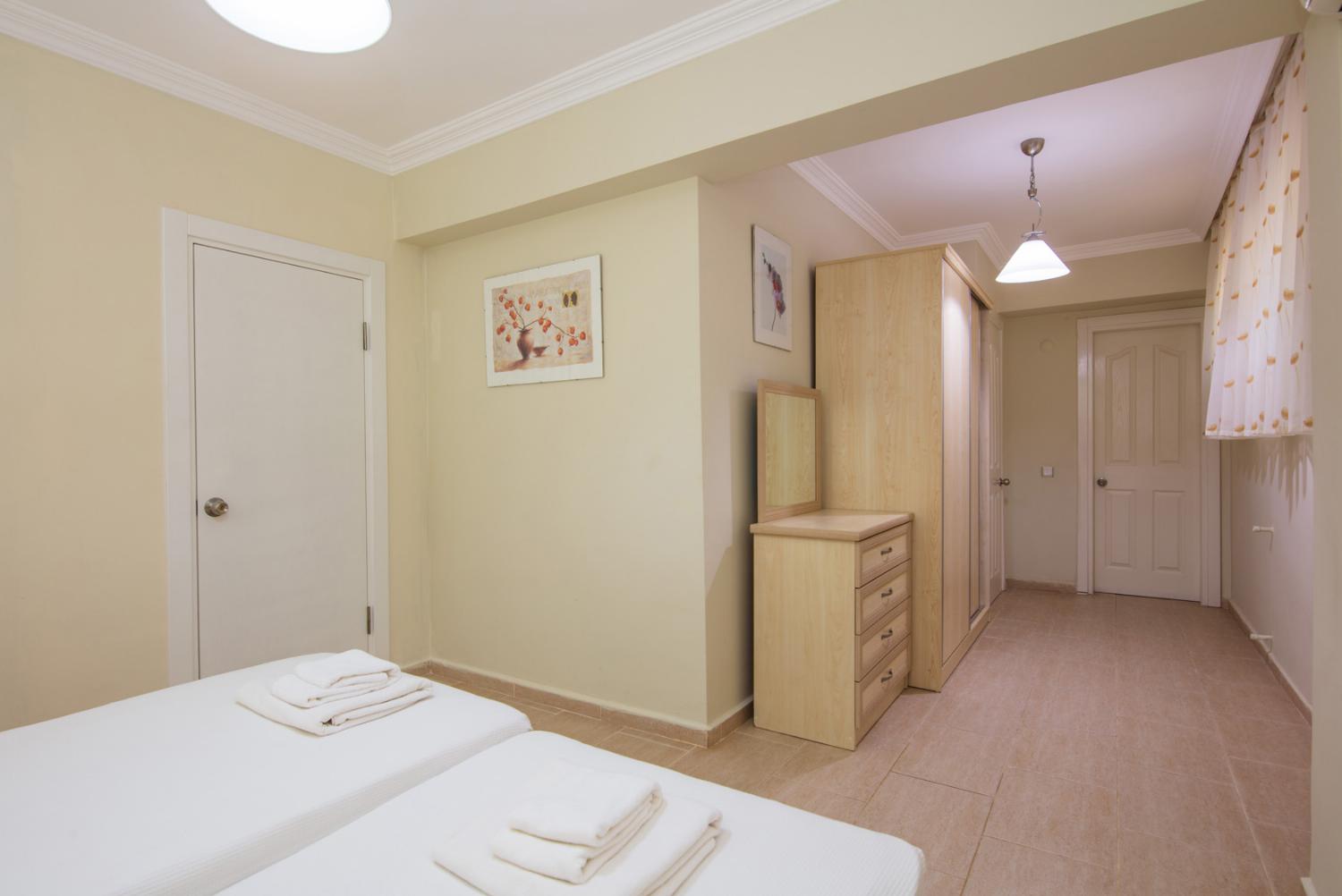 Twin beds bedroom with A/C
