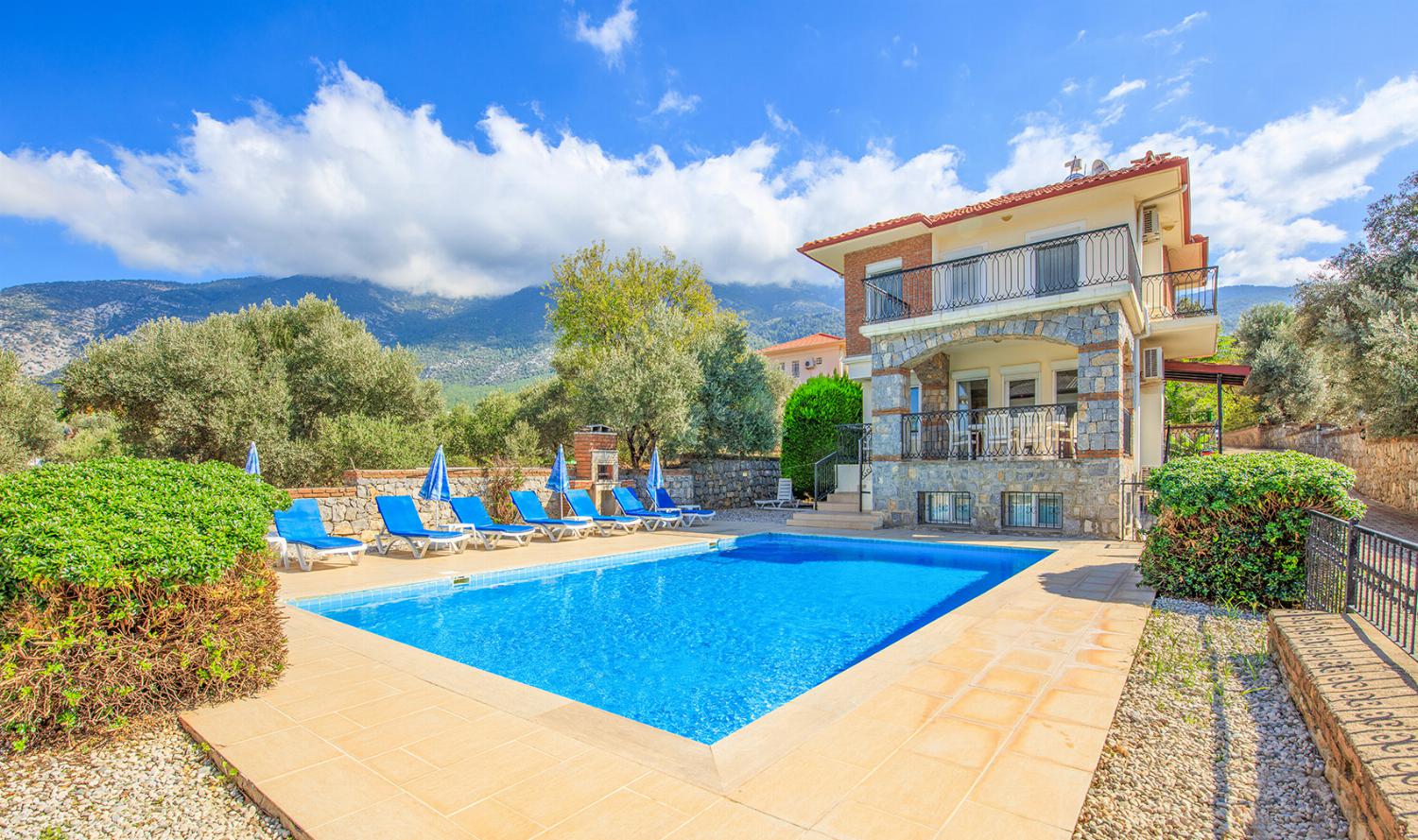 Beautiful villa with private pool