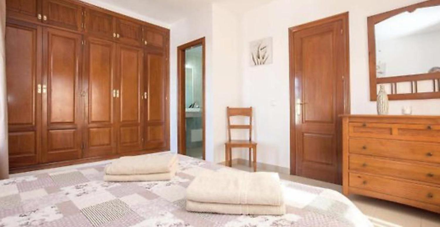 Double beds bedroom with A/C and en suite bathroom