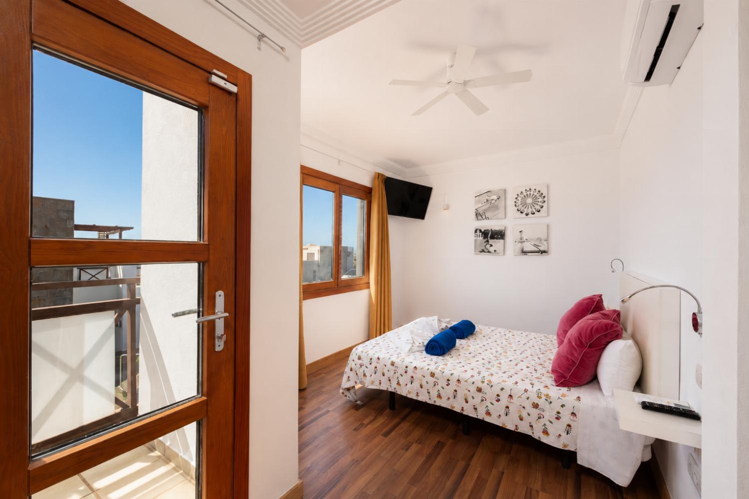 Double bedroom with en suite bathroom and A/C