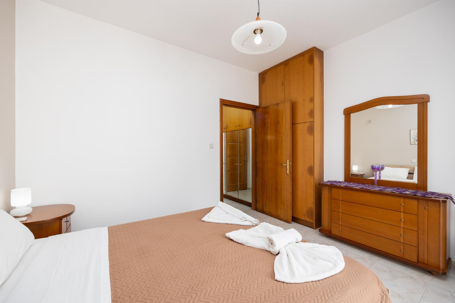 Double bedroom with en suite bathroom and A/C