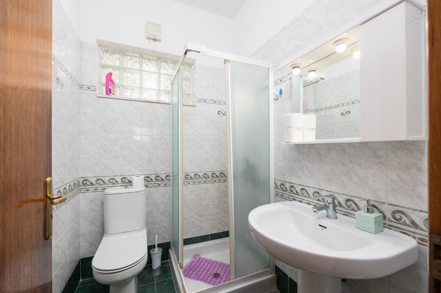En suite bathroom with shower