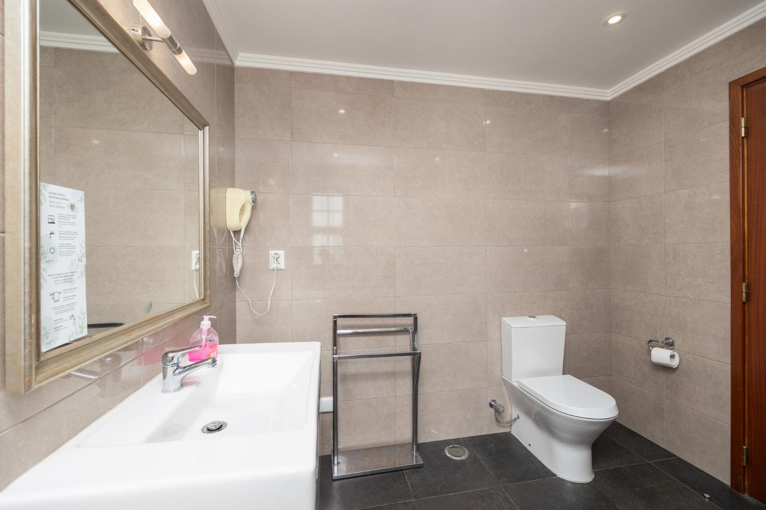 En suite bathroom with shower