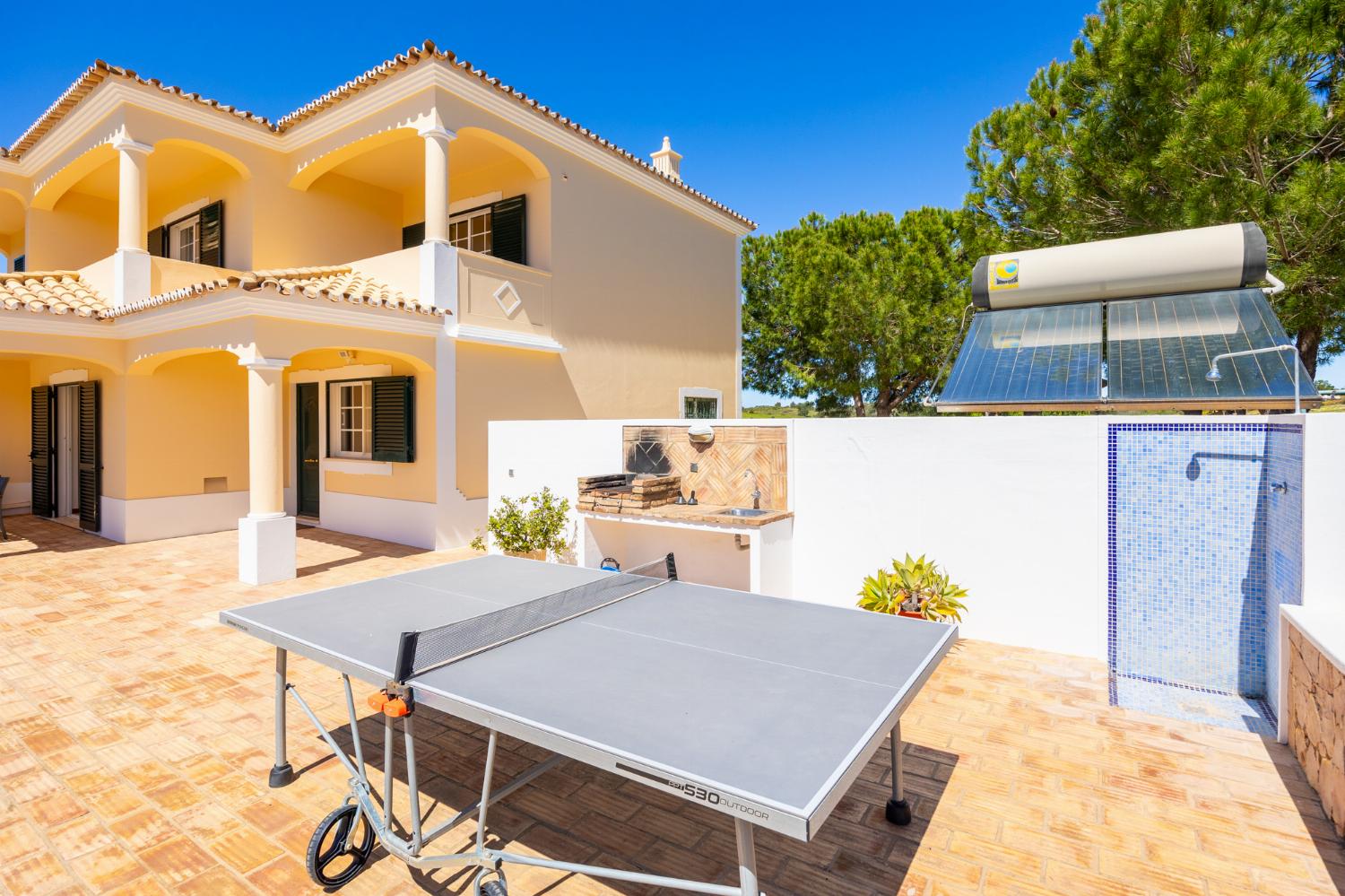 Terrace area with table tennis