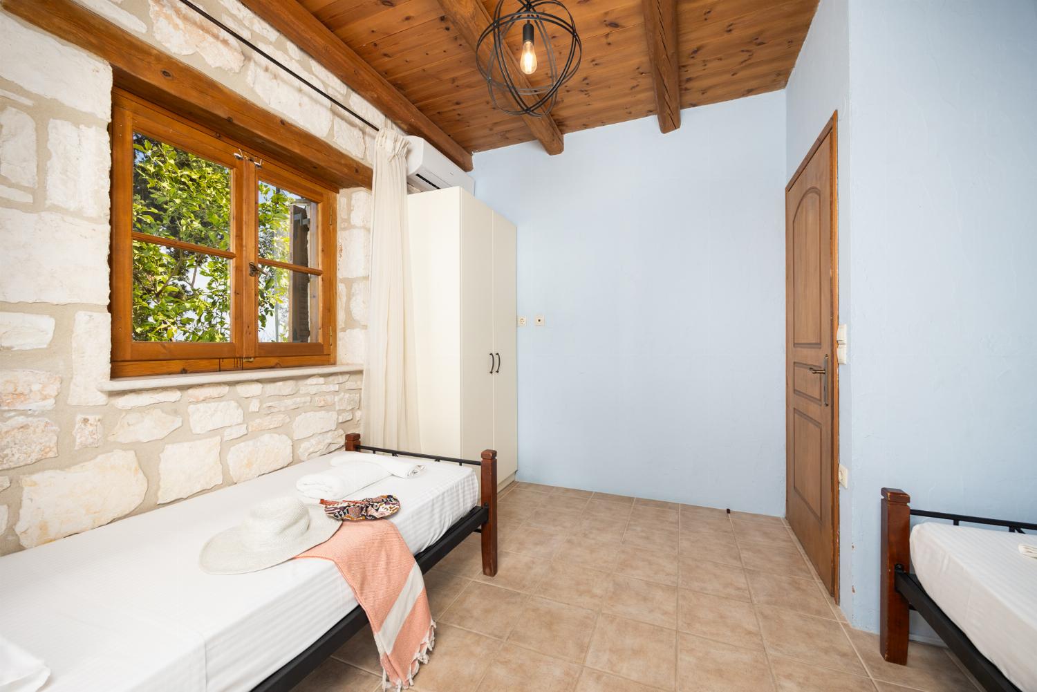 Twin bedroom with A/C