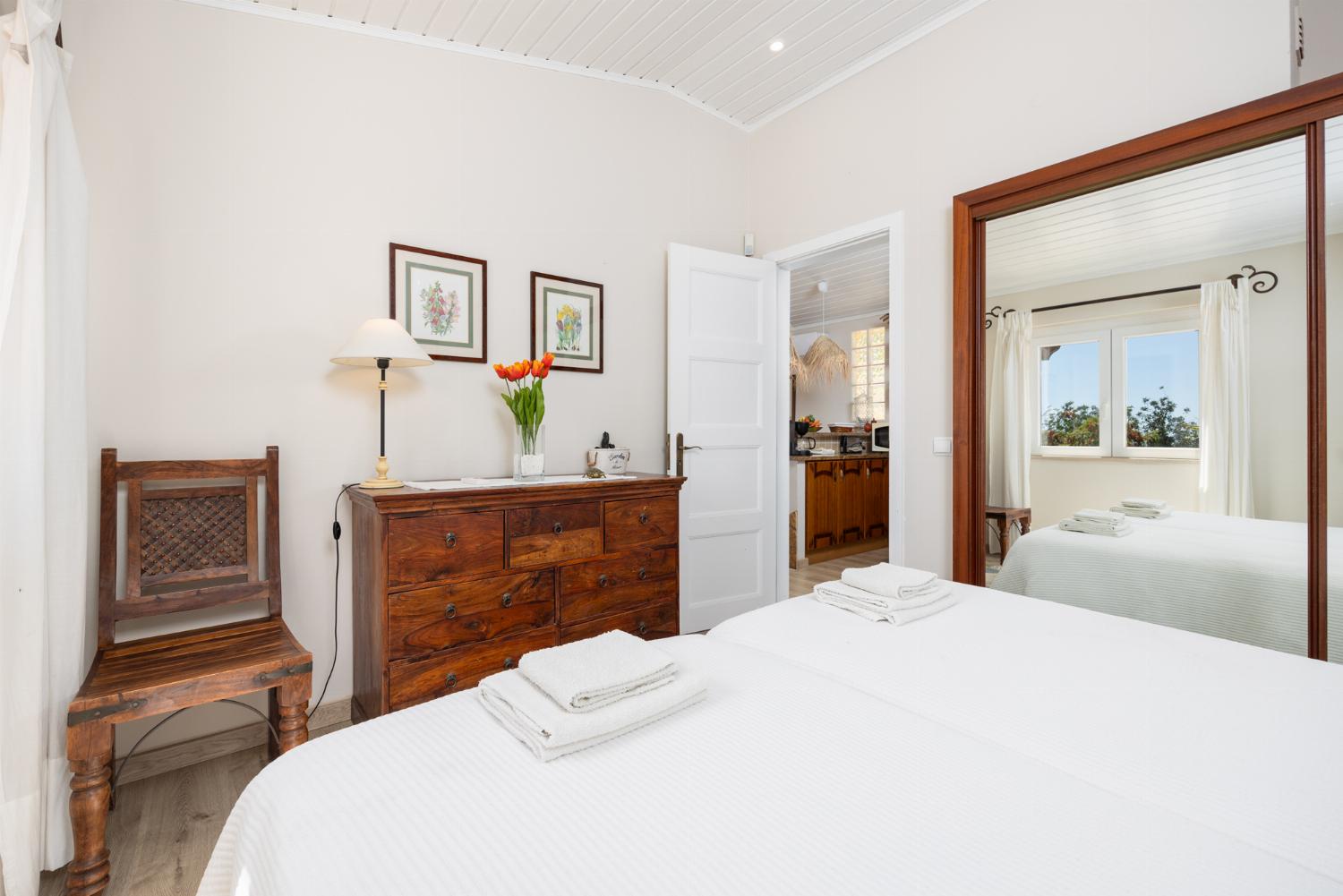 Twin bedroom with A/C