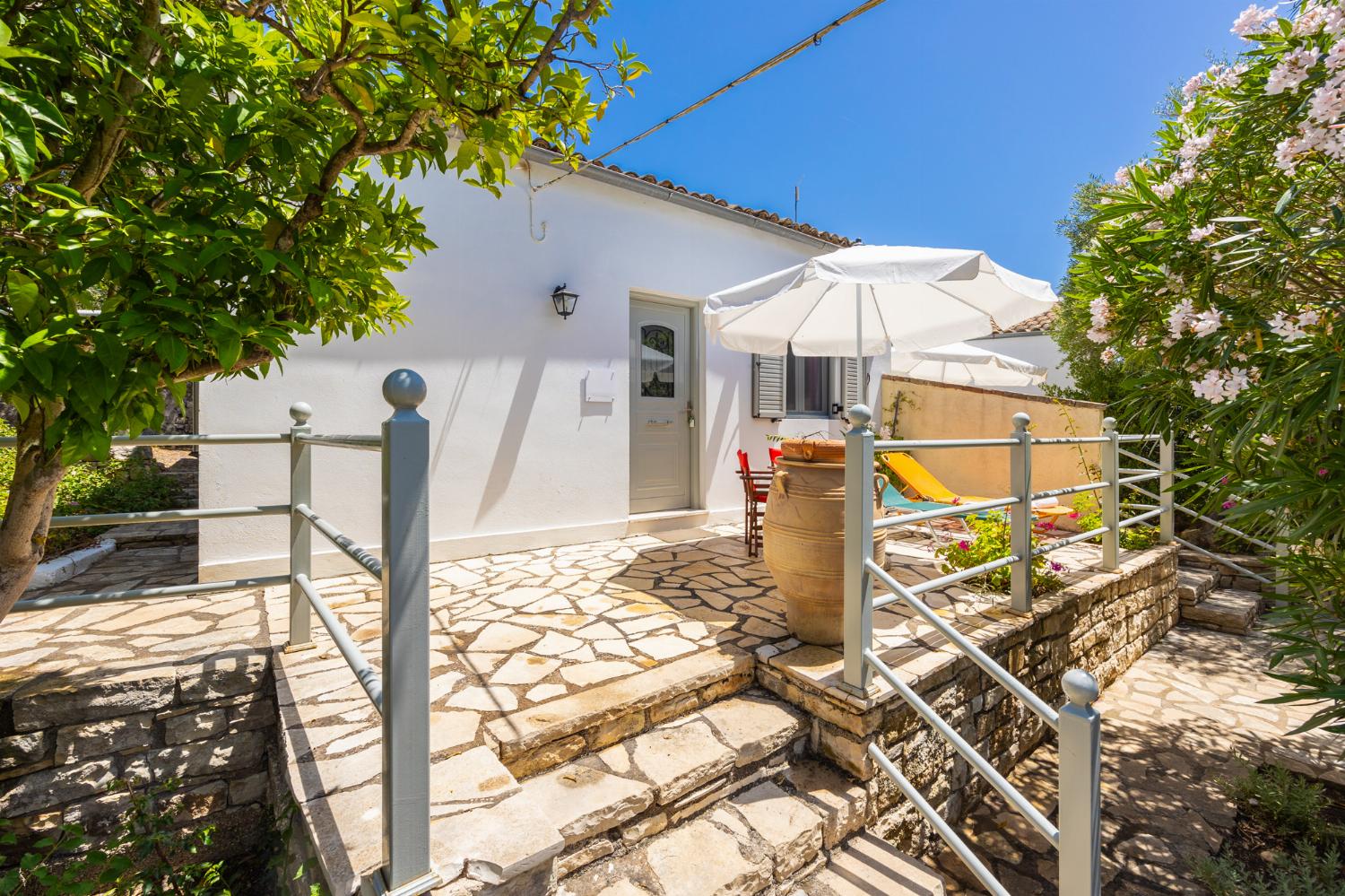 Beautiful cottage with private terrace