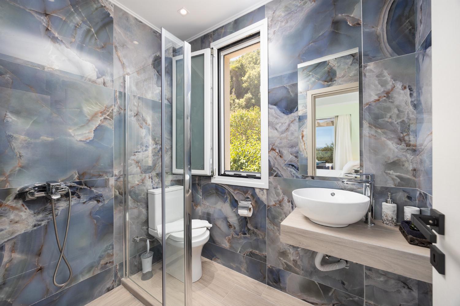 En suite bathroom with shower