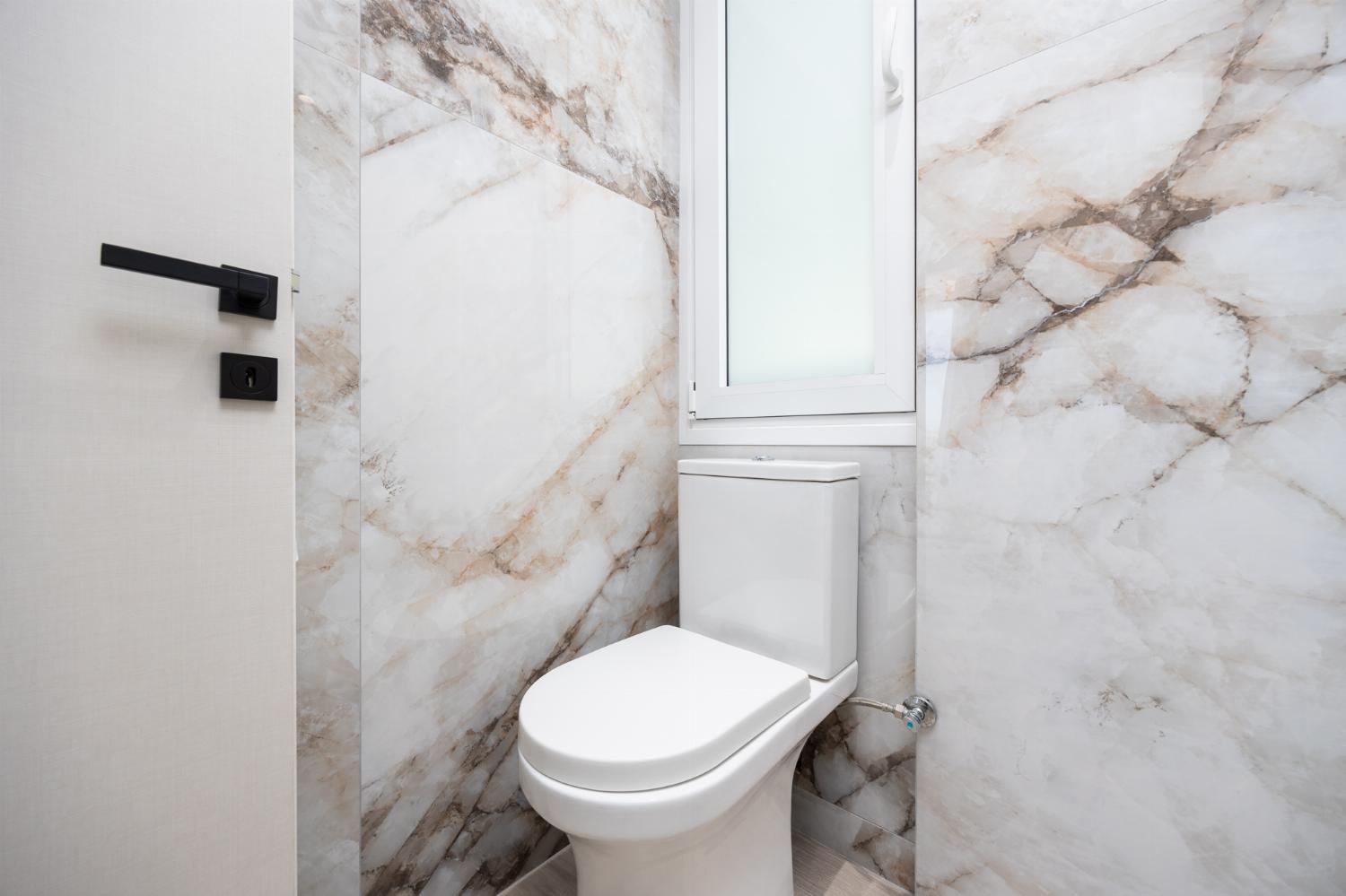 En suite bathroom with shower