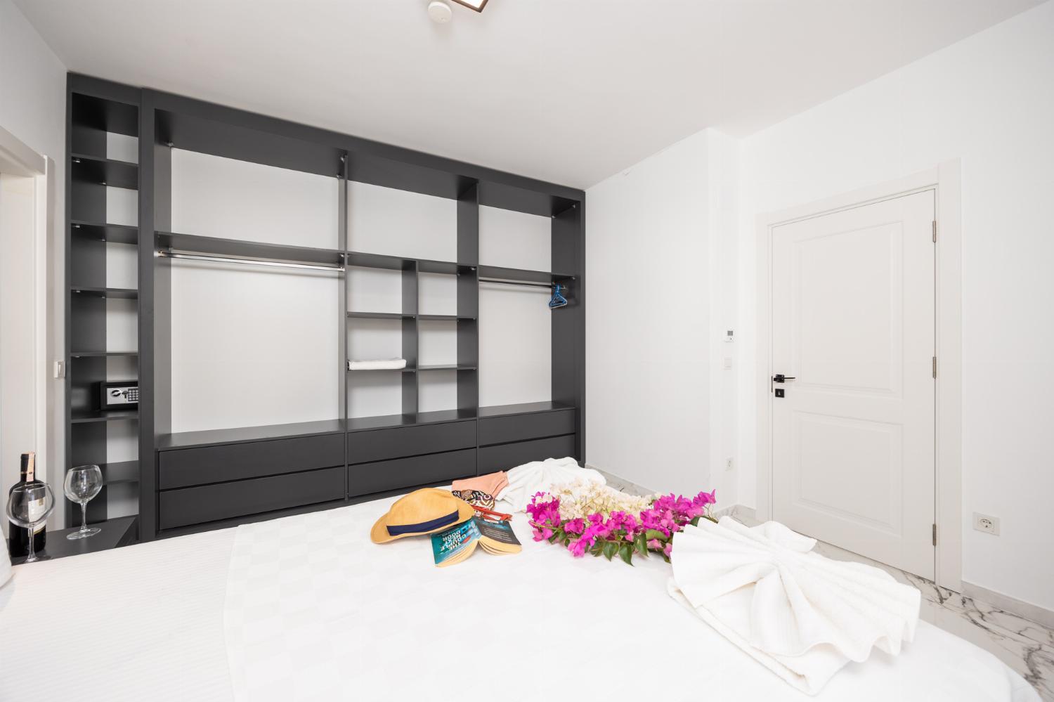 Double bedroom with en suite bathroom and A/C
