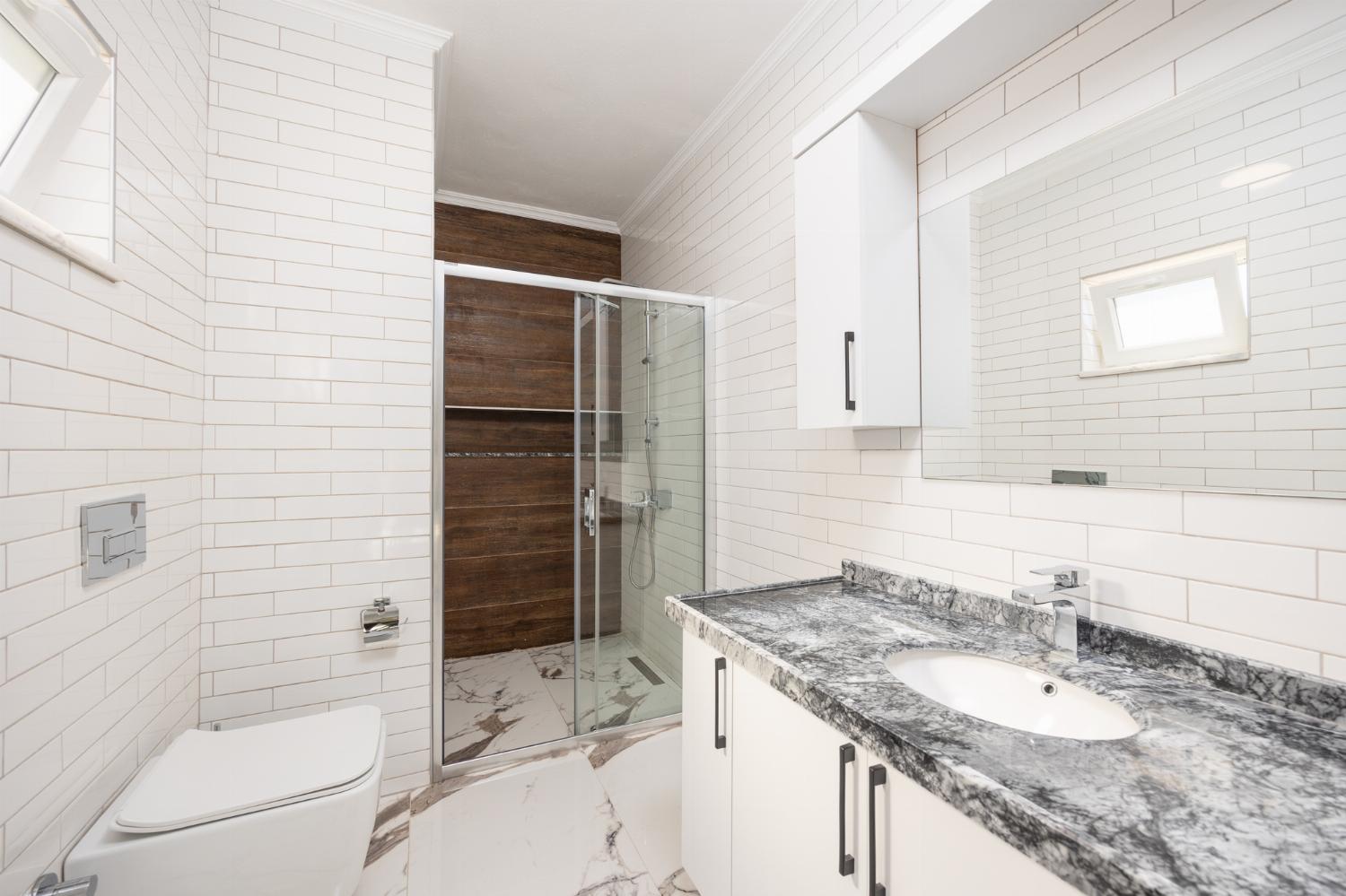 En suite bathroom with shower