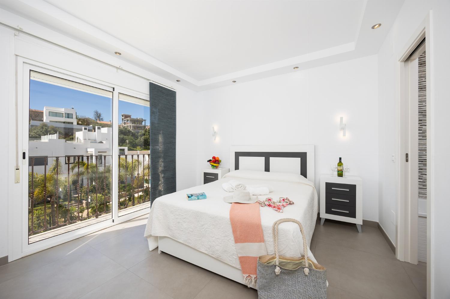 Double bedroom with en suite bathroom and A/C