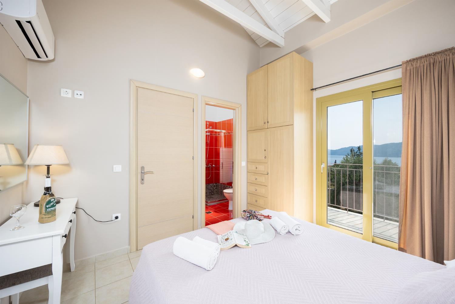 Double bedroom with en suite bathroom and A/C