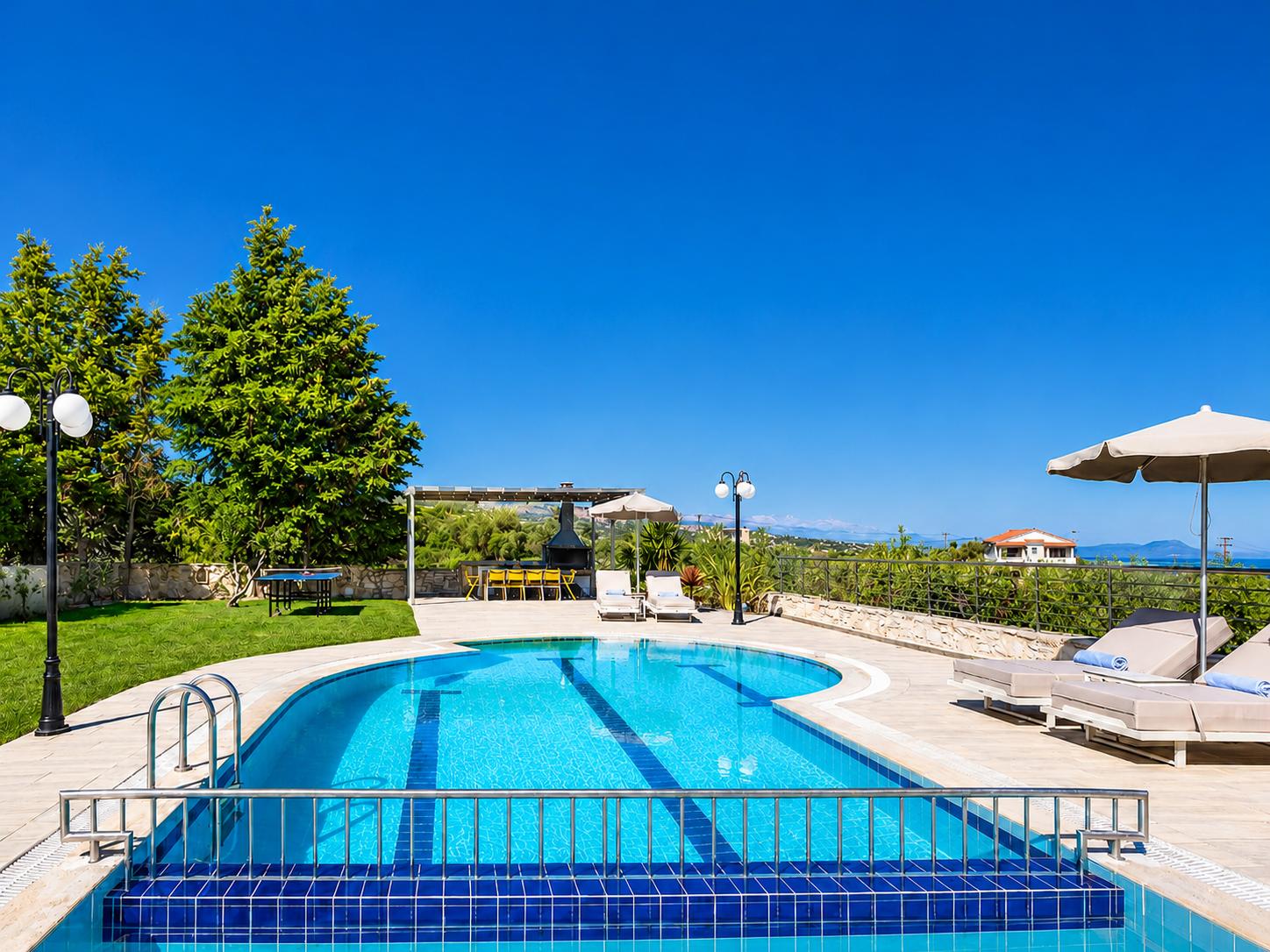 Beautiful villa with private pool and terrace with sea views