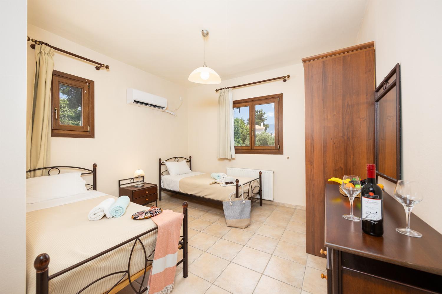 Twin bedroom with A/C