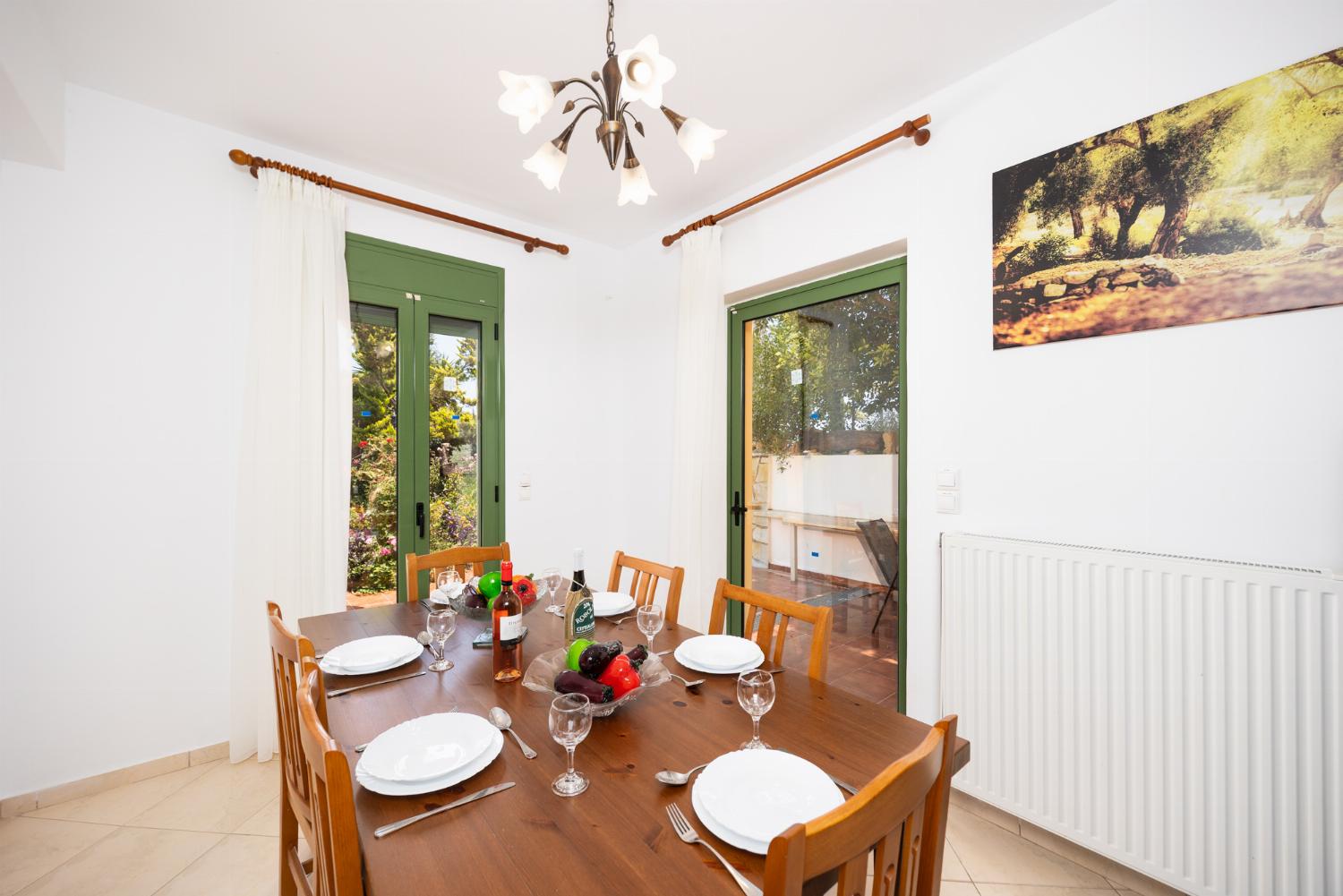 Equipped kitchen with A/C and dining area