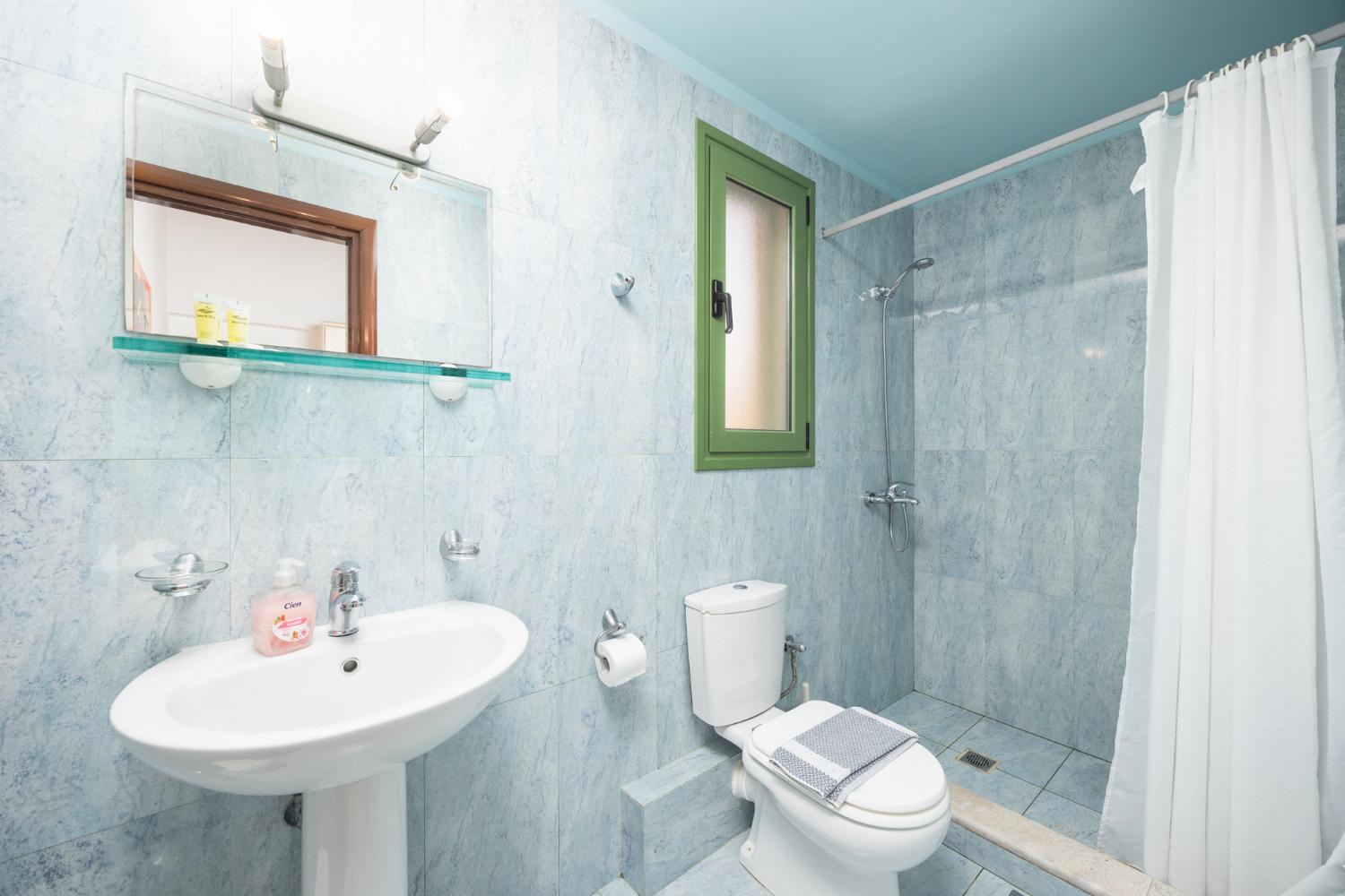 En suite bathroom with shower