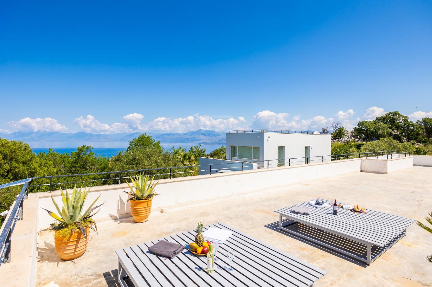 Roof terrace area