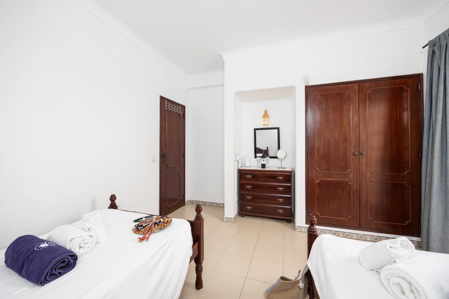 Twin bedroom with A/C