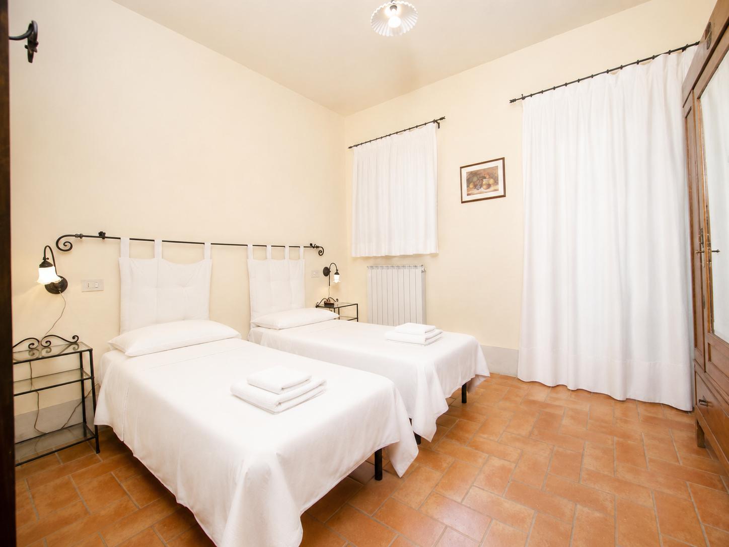 Twin bedroom with A/C