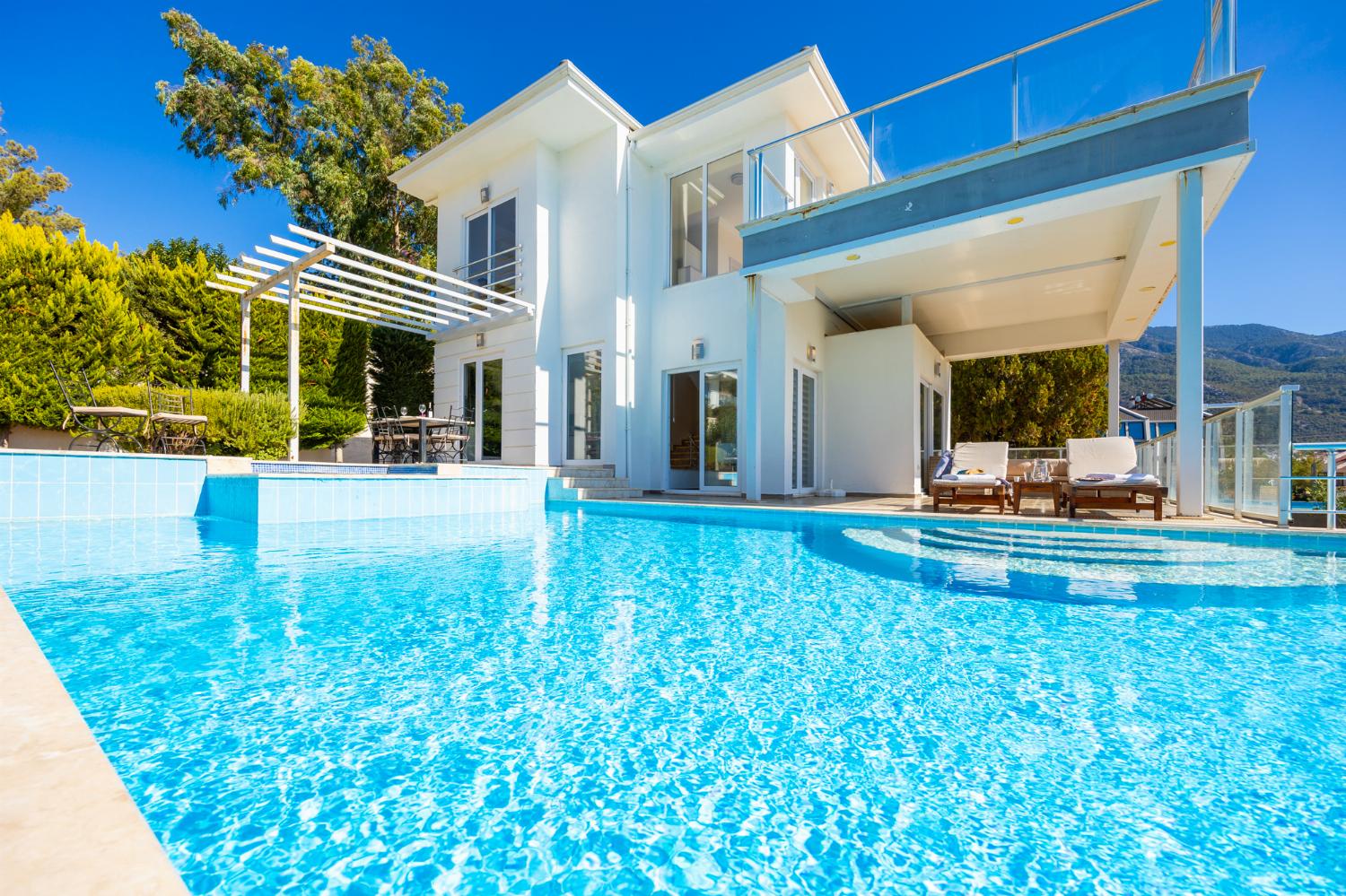 Beautiful villa with private pool and terrace