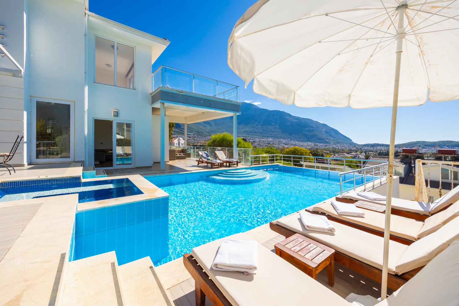 Beautiful villa with private pool and terrace