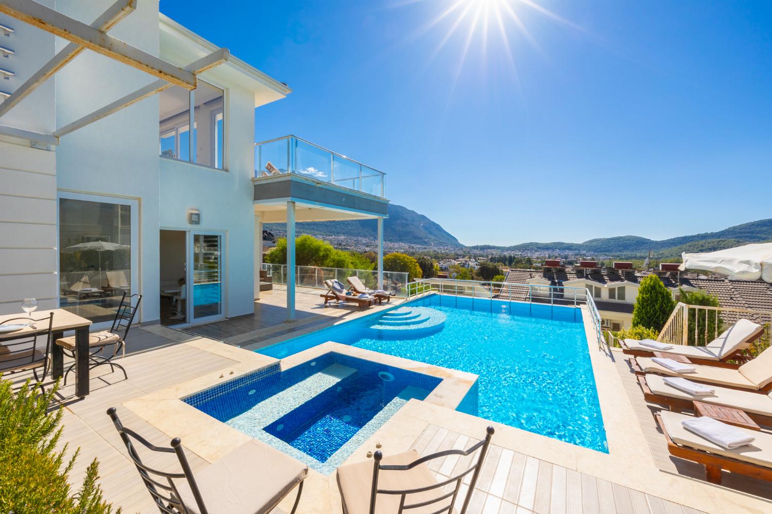 Beautiful villa with private pool and terrace