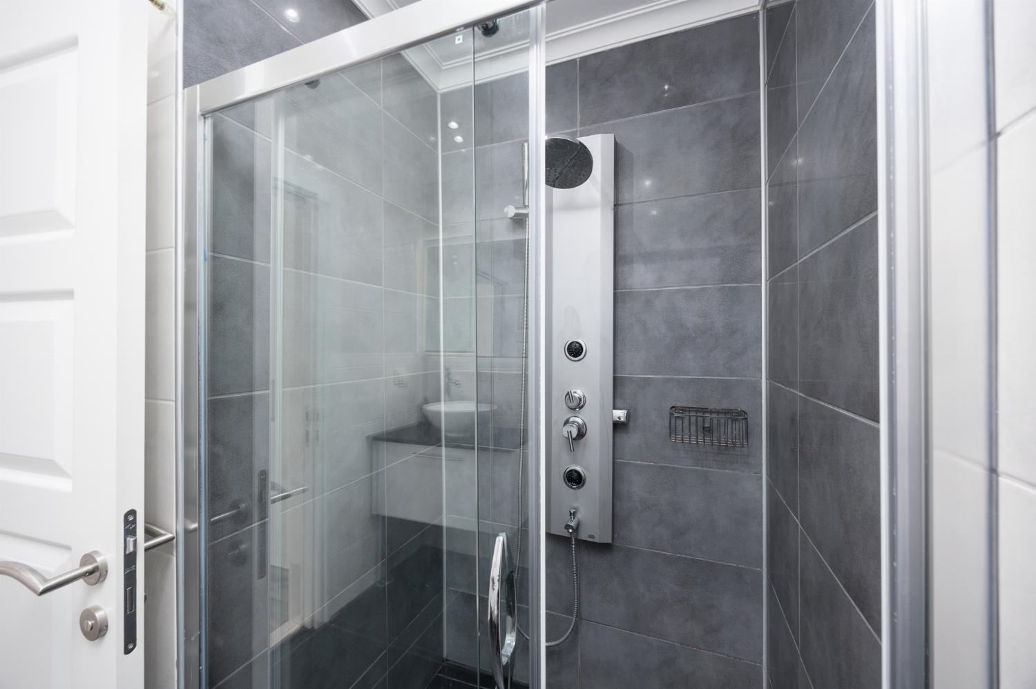 En suite bathroom with shower