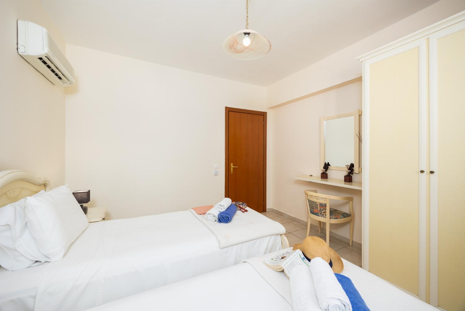 Twin bedroom with A/C