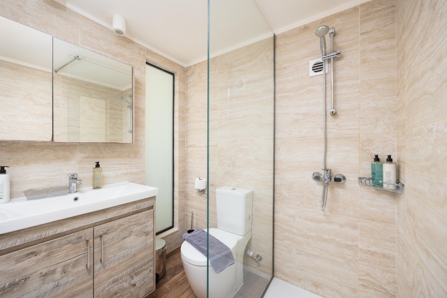 En suite bathroom in annex with shower