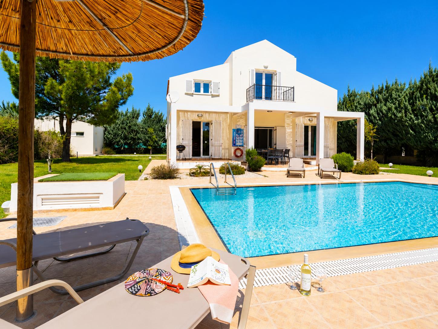 Beautiful villa with private pool and terrace