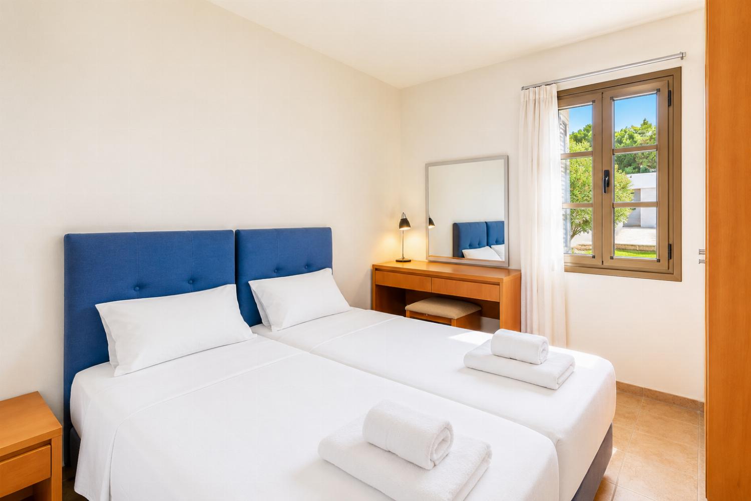 Twin bedroom with A/C