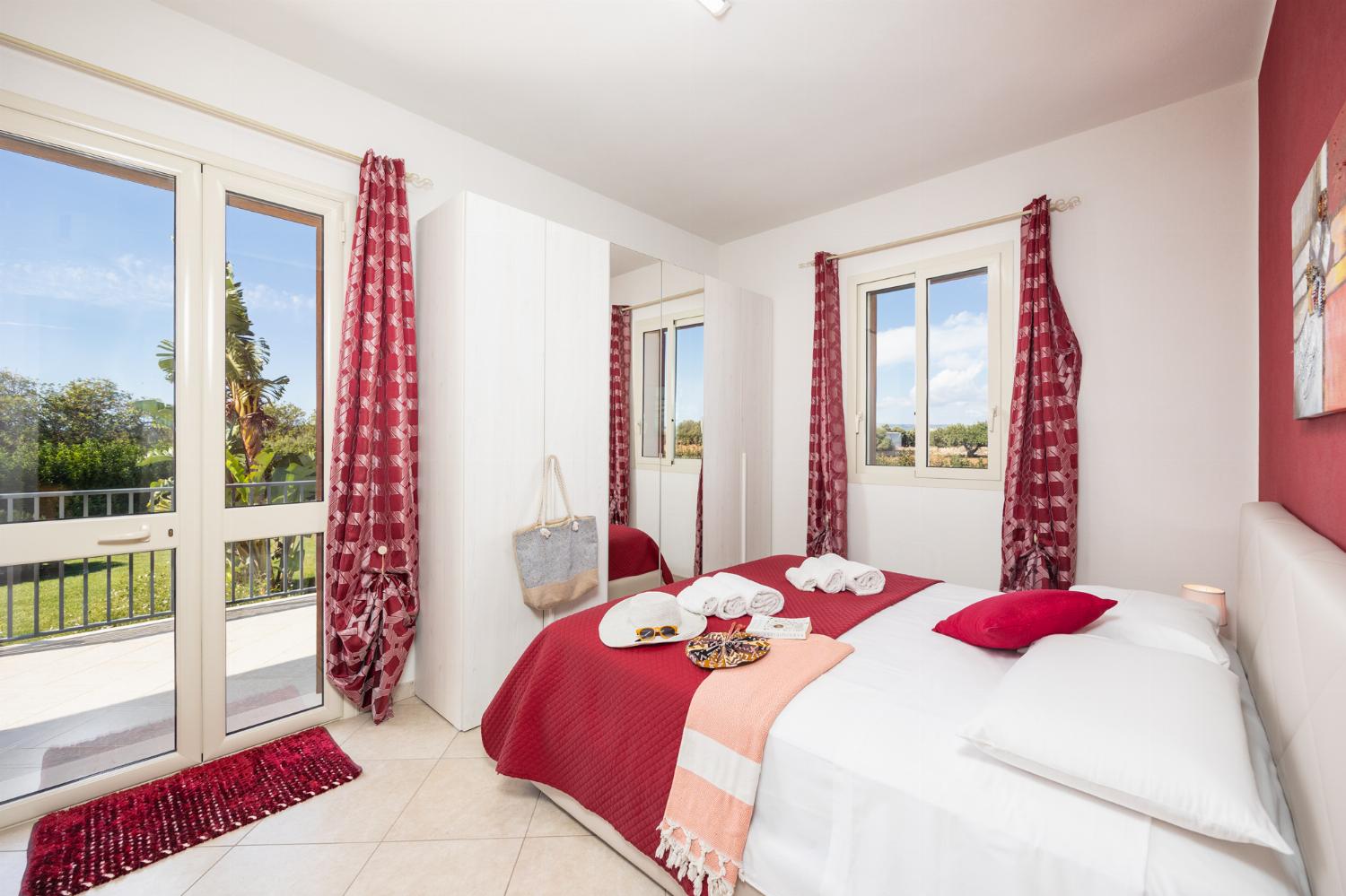 Double bedroom with en suite bathroom and A/C