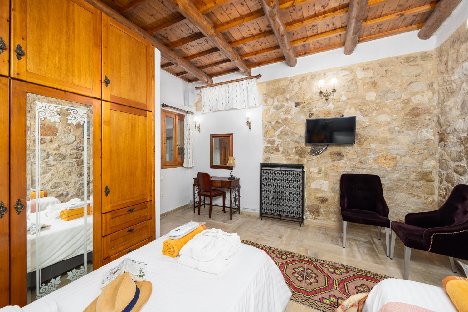 Twin bedroom with A/C