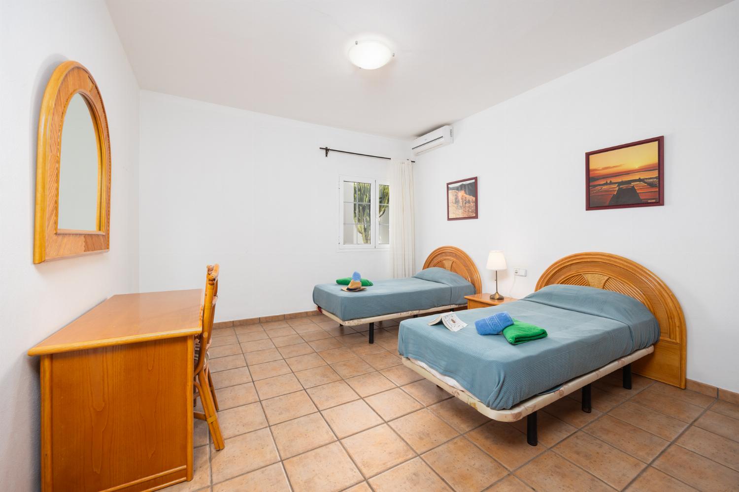 Twin bedroom with A/C