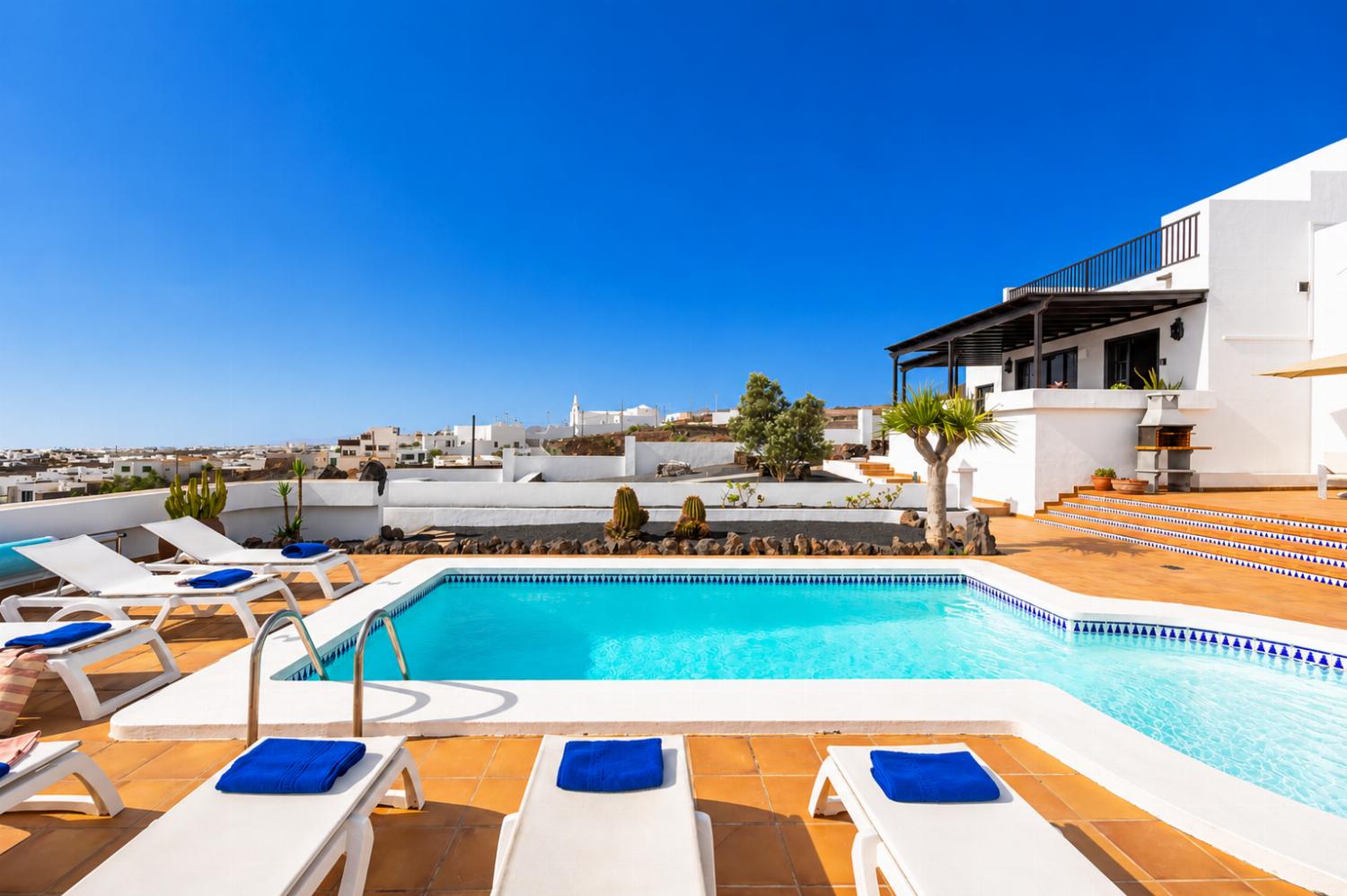 Beautiful villa with private pool and terrace with sea views