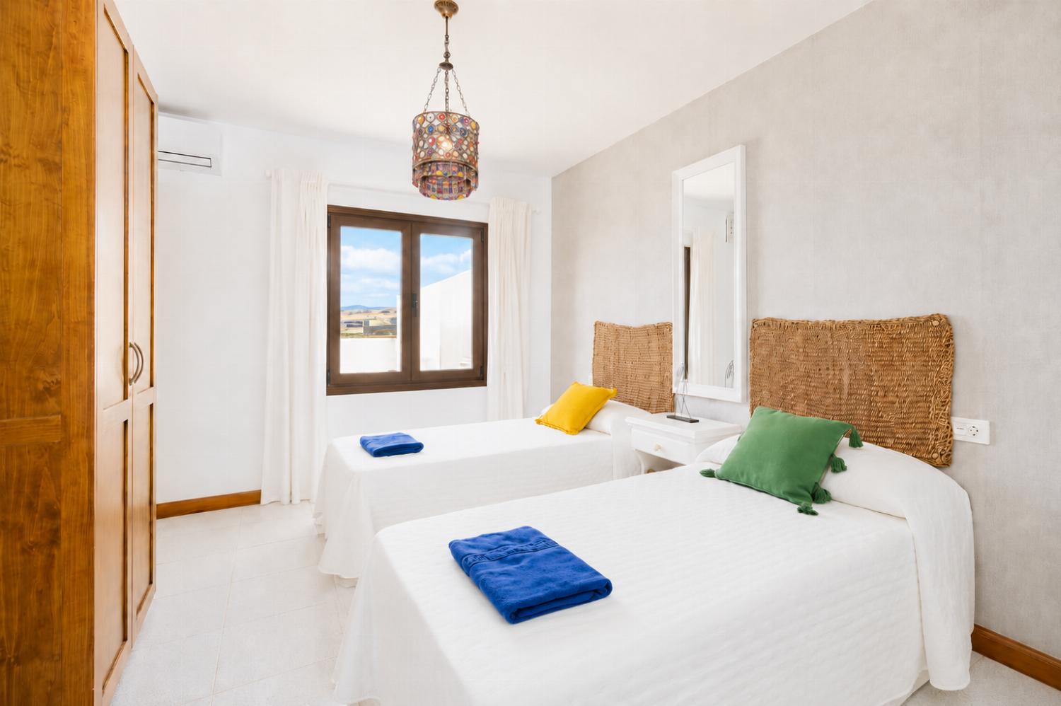 Twin bedroom with A/C