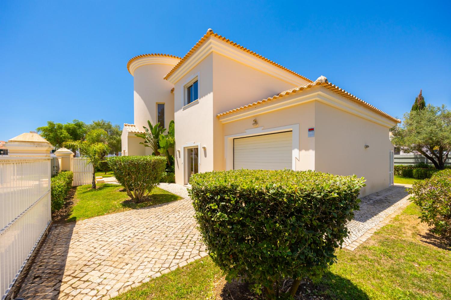 Beautiful villa with private pool and terrace