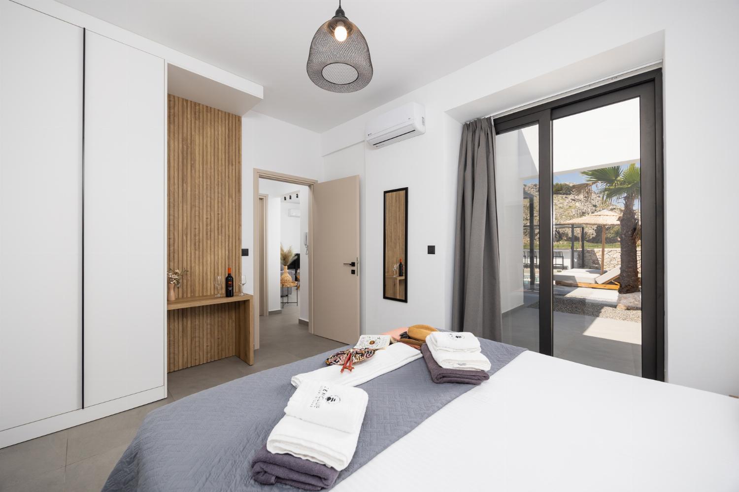 Double bedroom with en suite bathroom and A/C
