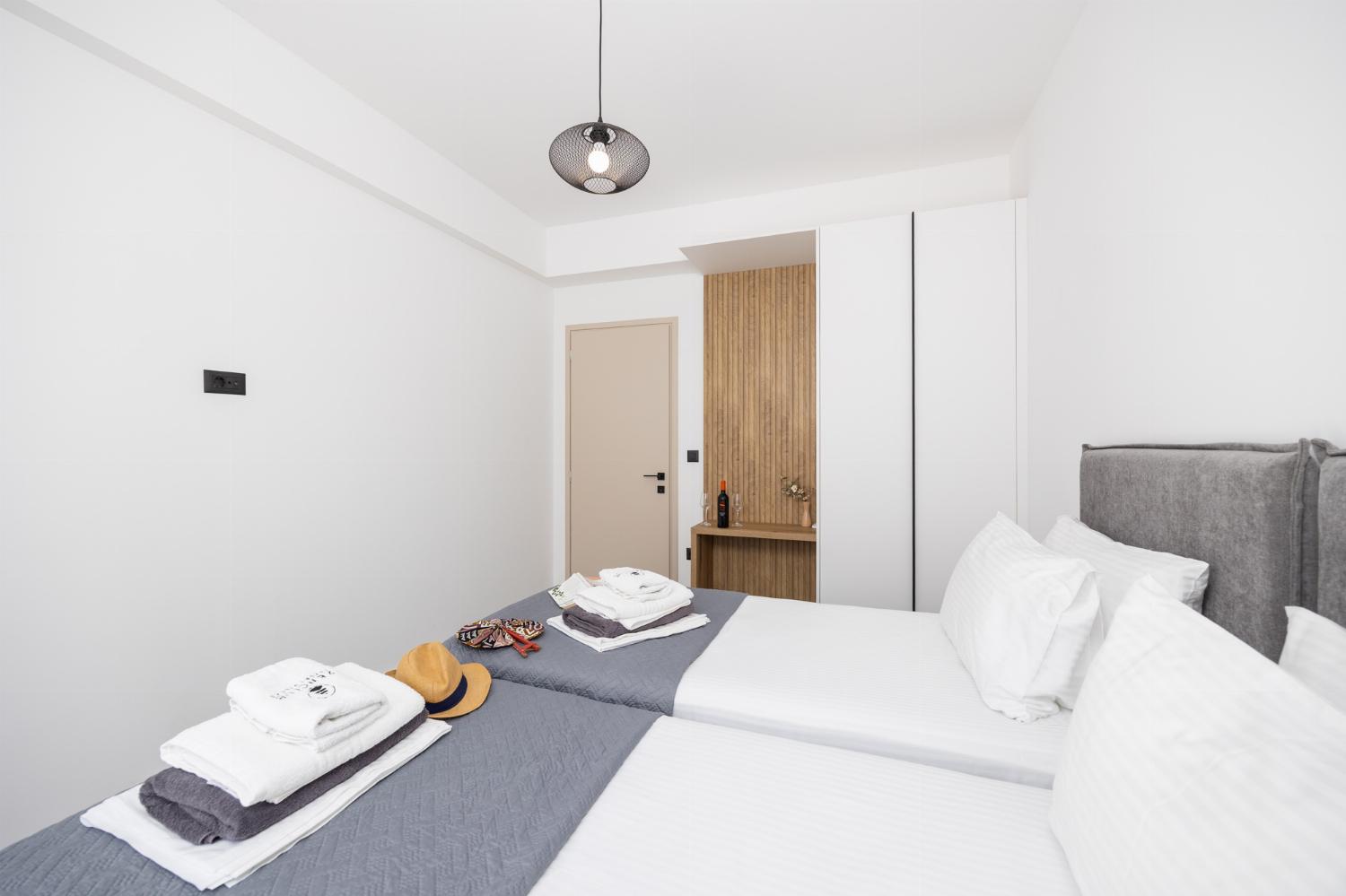 Twin bedroom with A/C