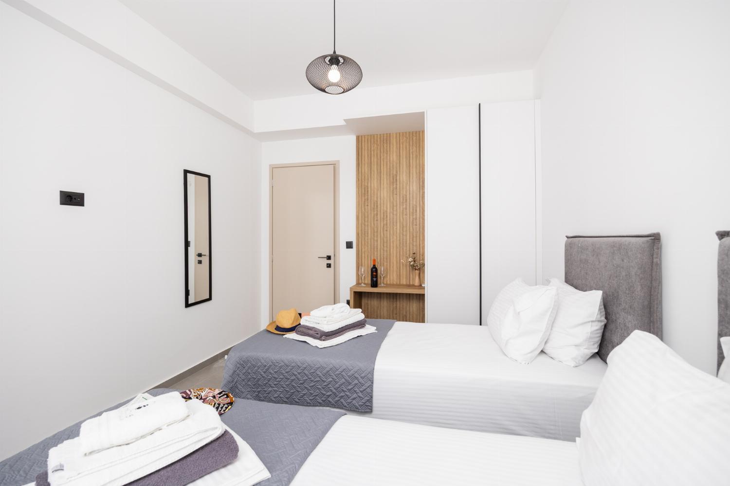 Twin bedroom with A/C